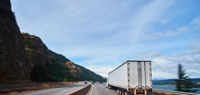 加州道路維修費(fèi)用_路況_美國高速公路路況問題