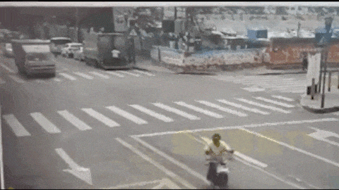 兒童交通安全教育_老年人交通安全知識(shí)_出行提示