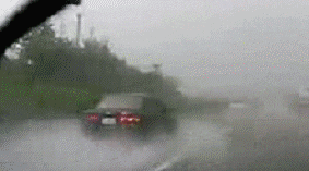 雨天安全出行_雨天開車注意事項_出行提示