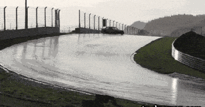 雨天開車注意事項_出行提示_雨天安全出行