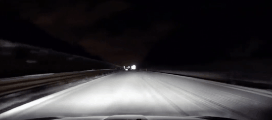 冬季行車安全注意事項(xiàng)_出行提示_冰雪路面駕駛技巧