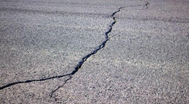 美國公路狀況_卡車運(yùn)輸對(duì)道路影響_路況