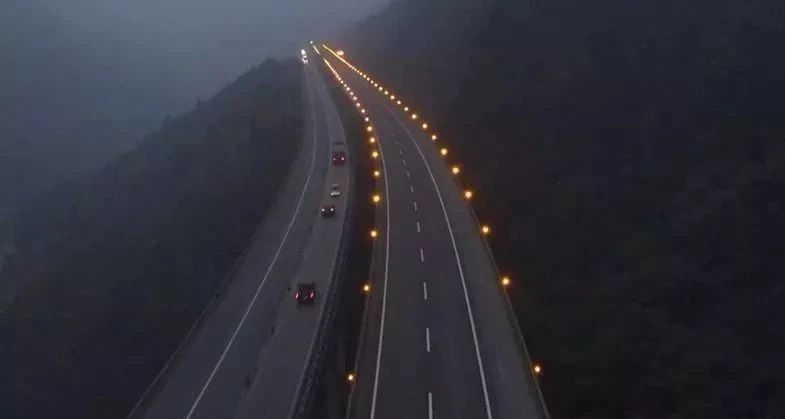 出行提示_霧天行車安全常識_低能見度行車技巧