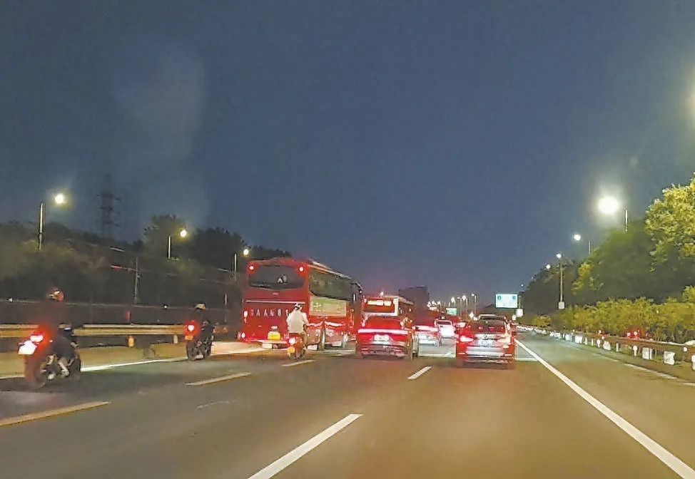 京通快速路摩托車違法_摩托車公交車道違法_限行