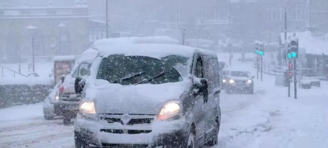 駕車出行前的準備_出行提示_駕駛雪地車輛的安全技巧